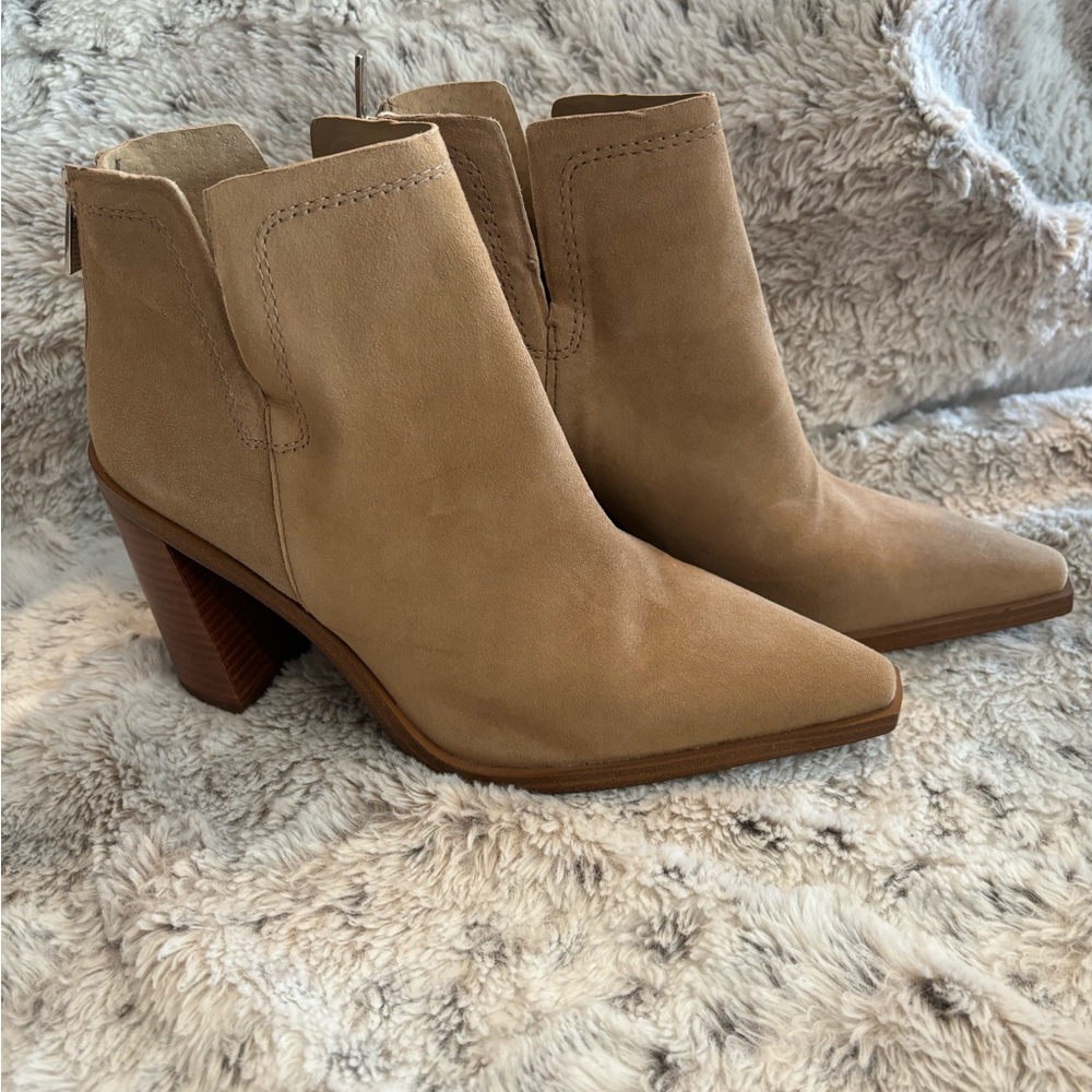 Vince Camuto Tan Heeled Boots